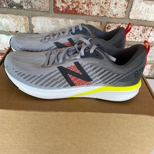 NEW BALANCE 870 v5 NEW NEVER WORN size 12.5 WIDE MEN